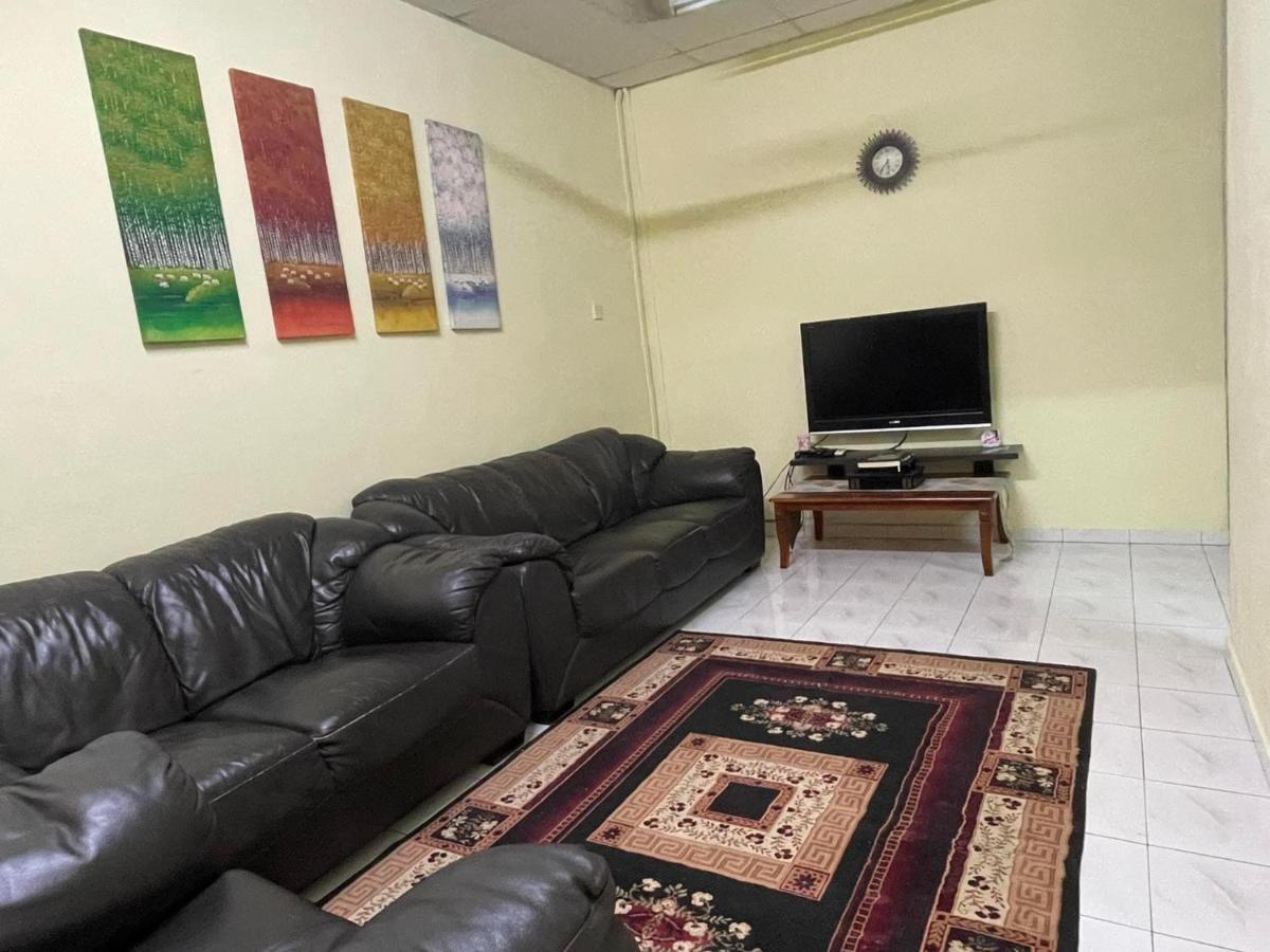 Homestaymuslim Di Teluk Intan Bagian luar foto