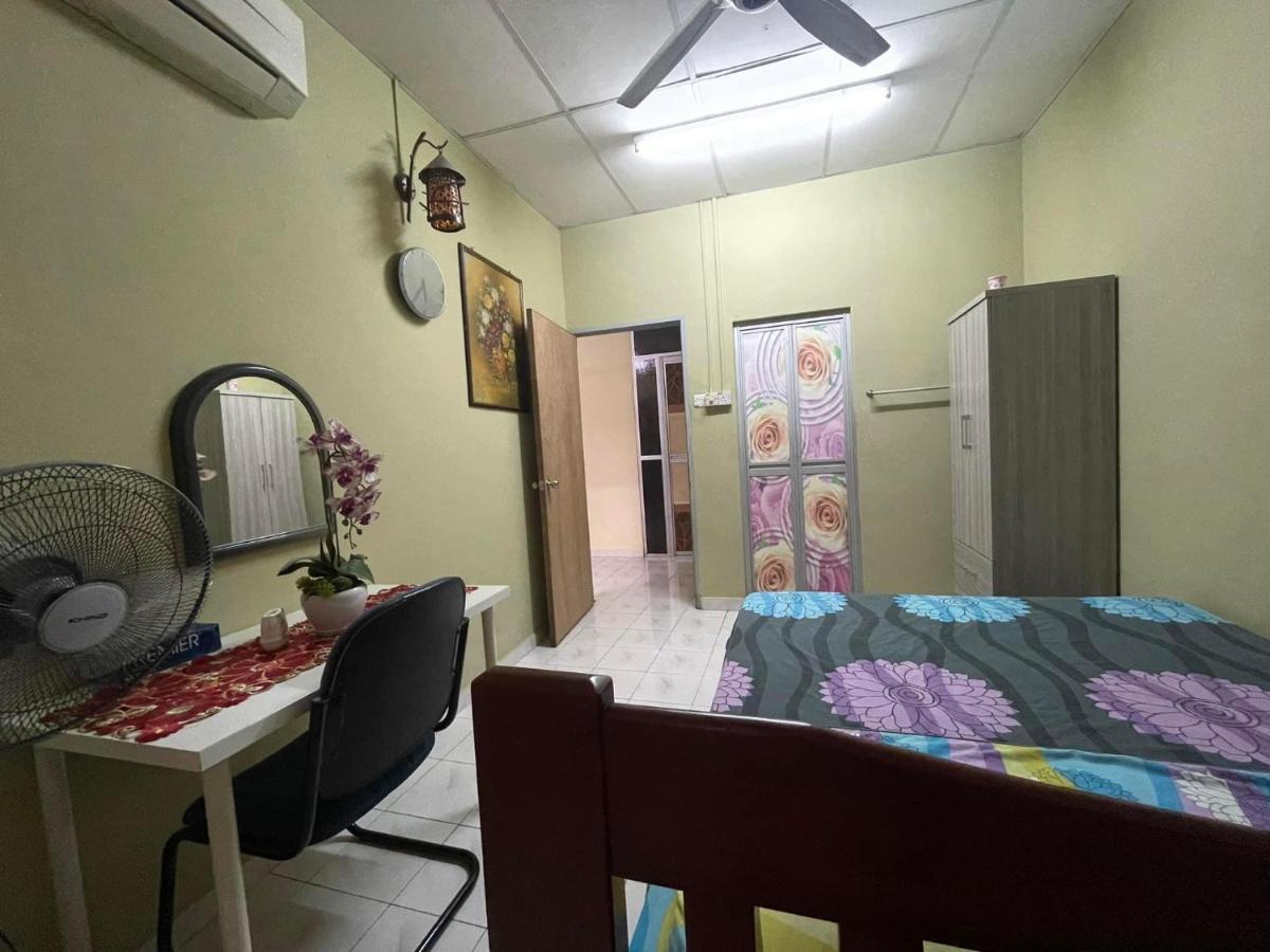 Homestaymuslim Di Teluk Intan Bagian luar foto