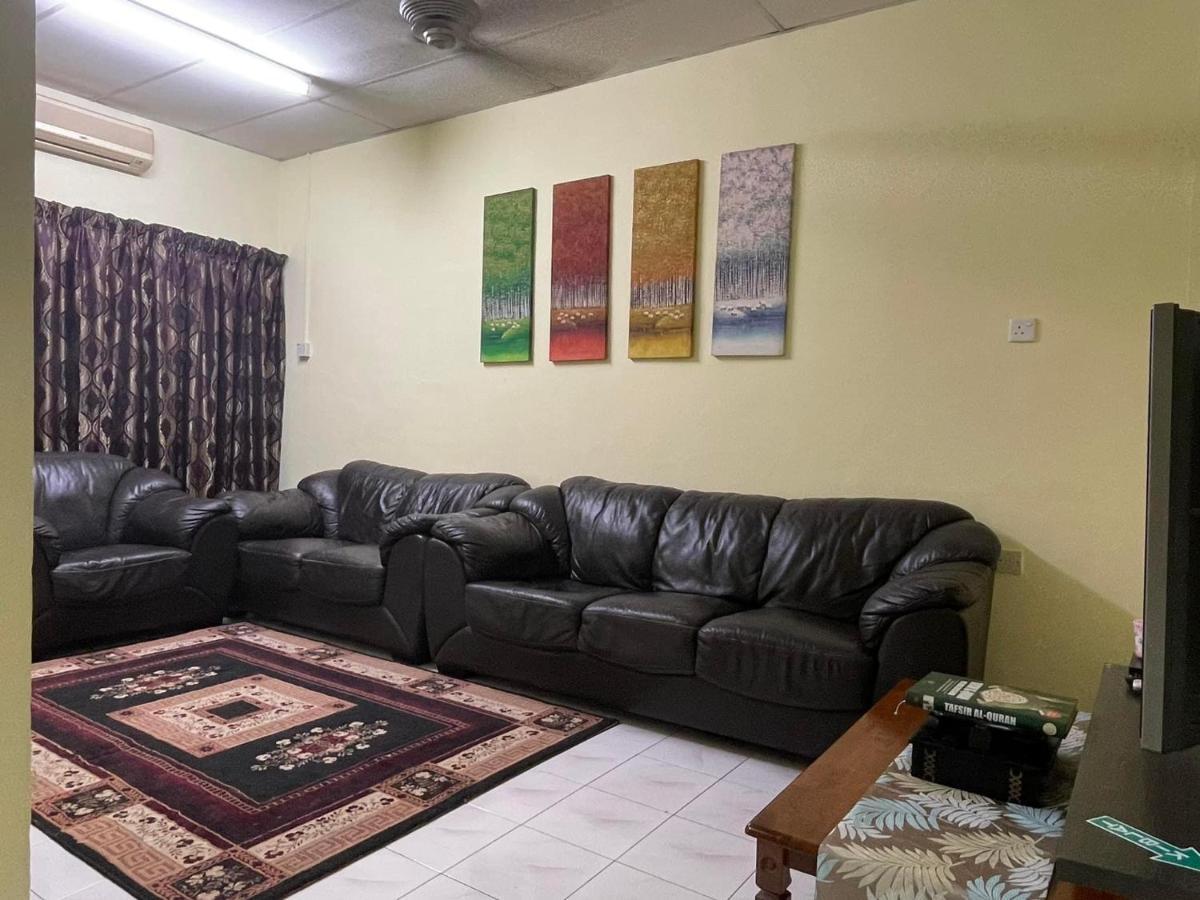 Homestaymuslim Di Teluk Intan Bagian luar foto